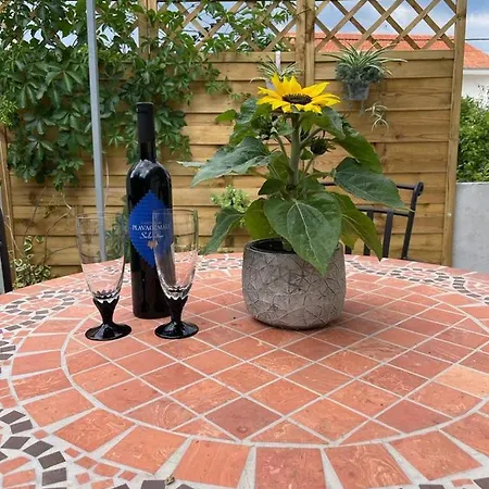 House Old Town Τρογκίρ