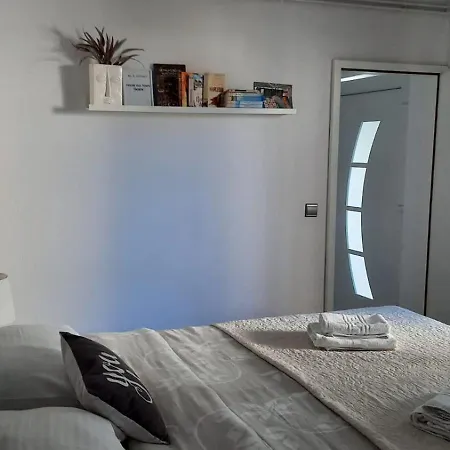 بيت للعطل House Old Town تروغير